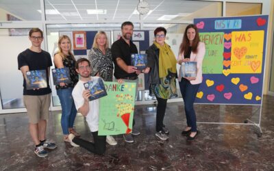 Feierliche Überreichung des Buches „Finanzrebellen“